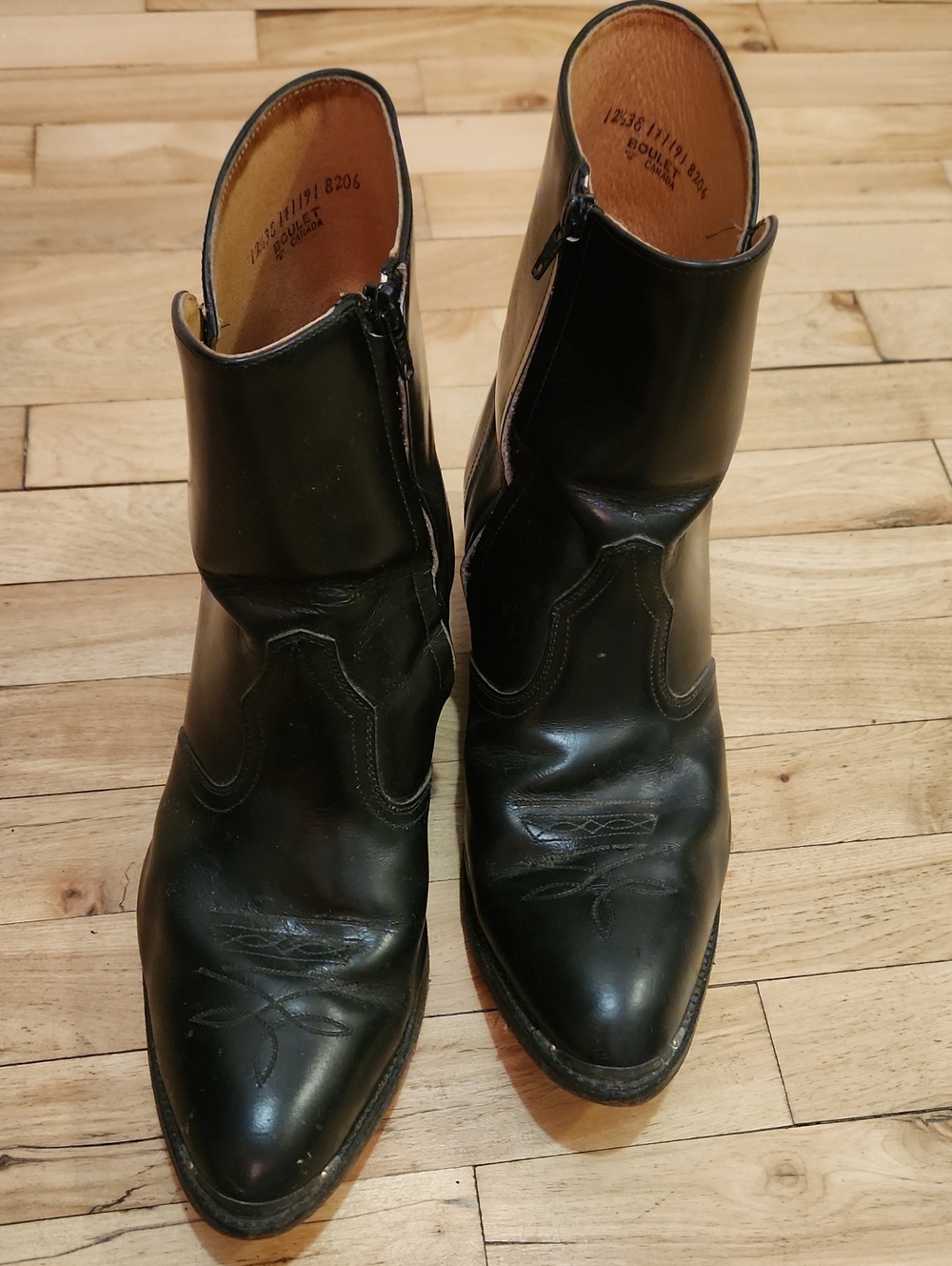 Classic Black Western Ankle Boots with Side Zip